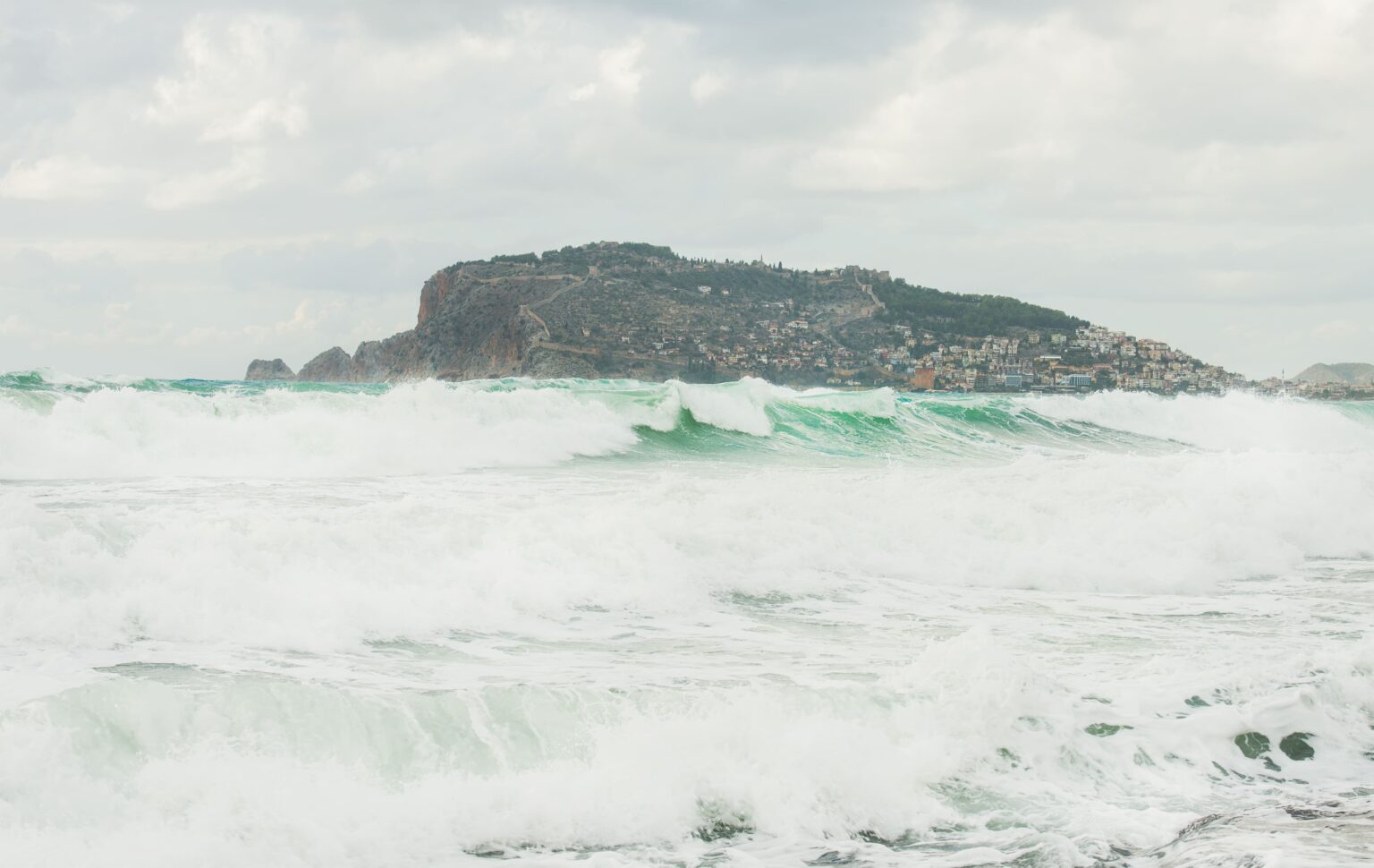 Formation de la mer Méditerranée : Histoire géologique